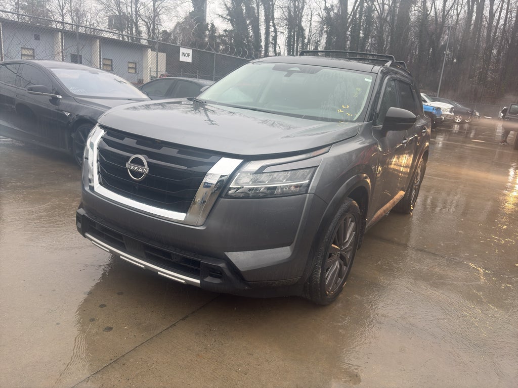 2024 Nissan Pathfinder SL