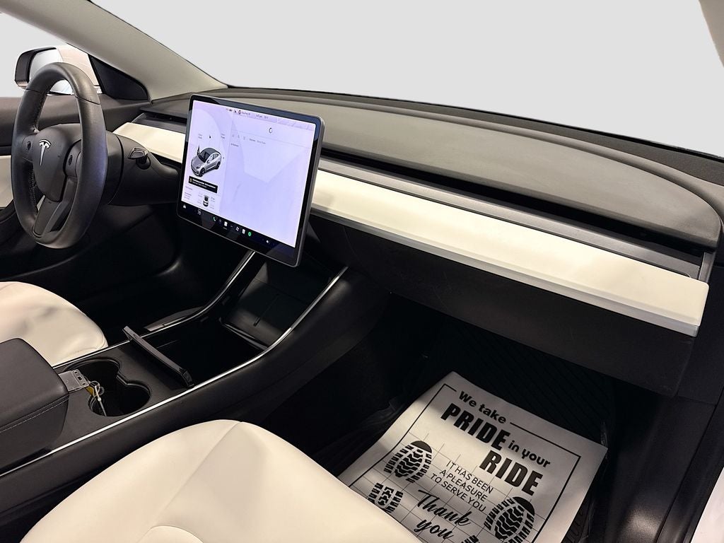 2020 Tesla Model 3 Standard Range