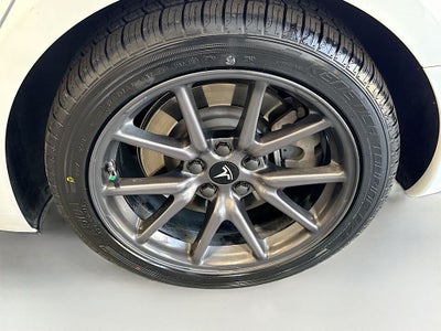 2020 Tesla Model 3 Standard Range