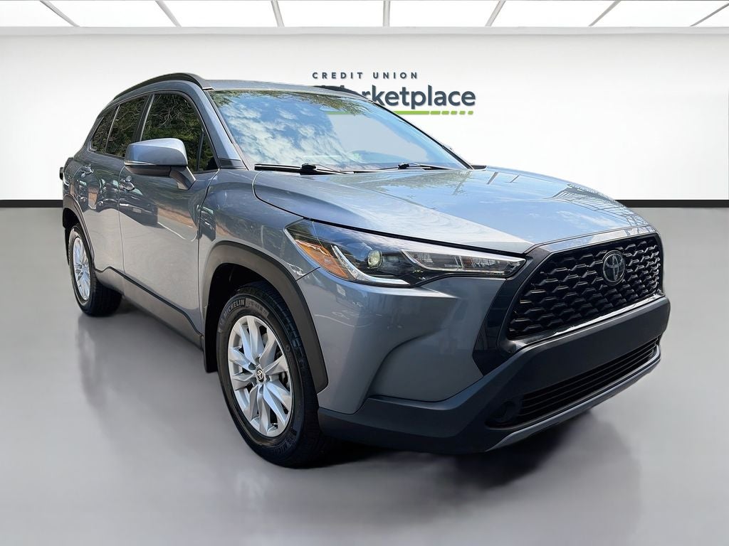 2024 Toyota Corolla Cross LE