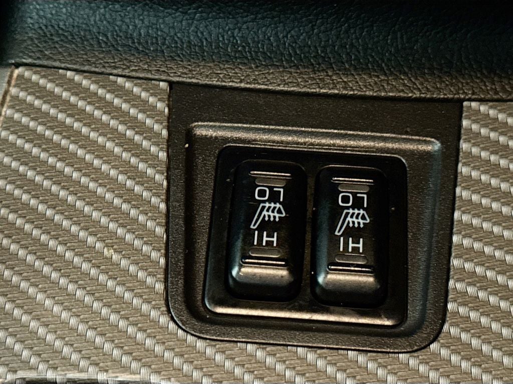 2022 Mitsubishi Outlander PHEV LE