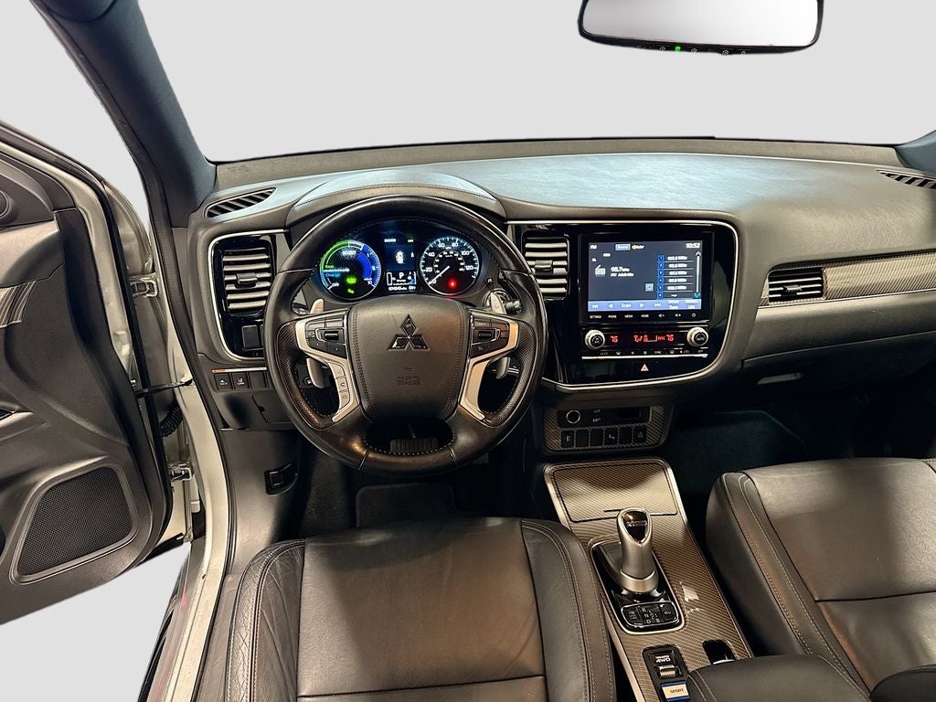 2022 Mitsubishi Outlander PHEV LE