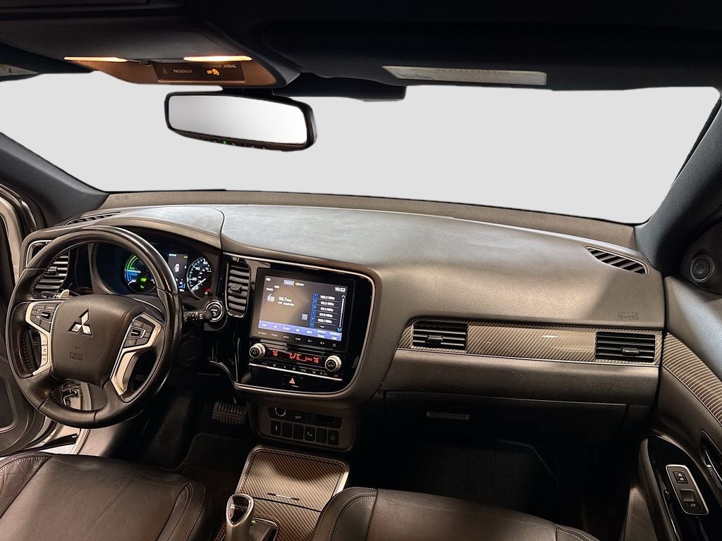 2022 Mitsubishi Outlander PHEV LE