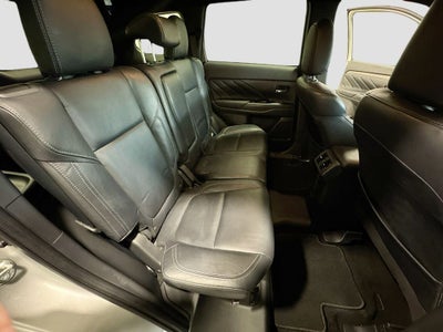 2022 Mitsubishi Outlander PHEV LE