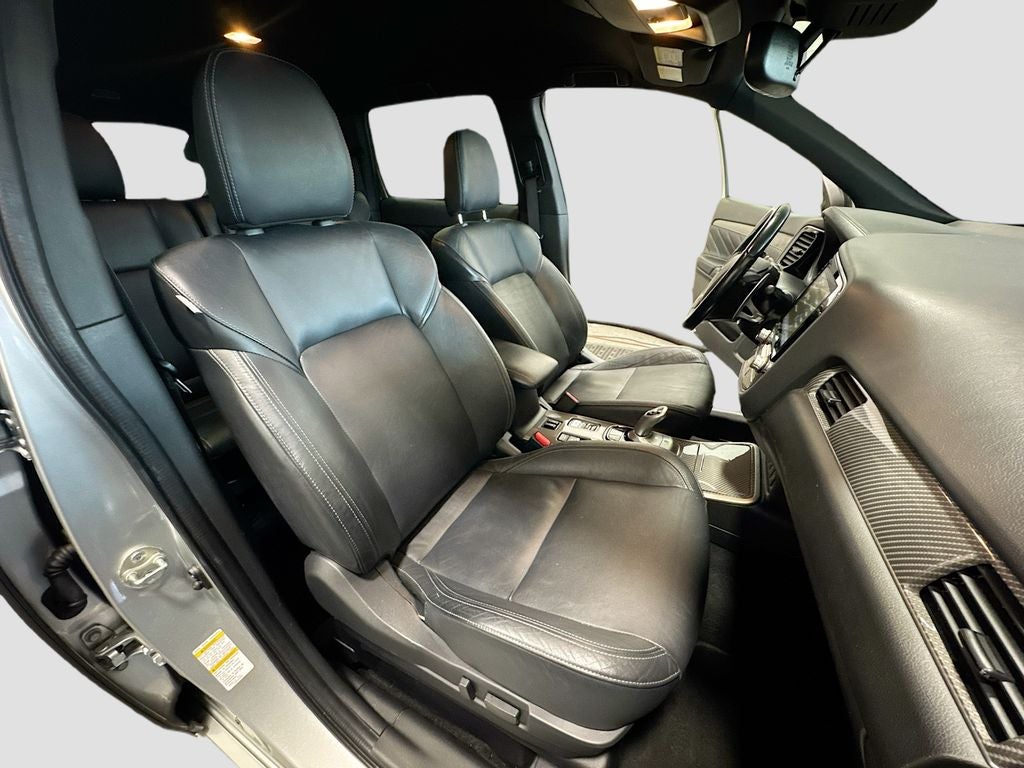 2022 Mitsubishi Outlander PHEV LE