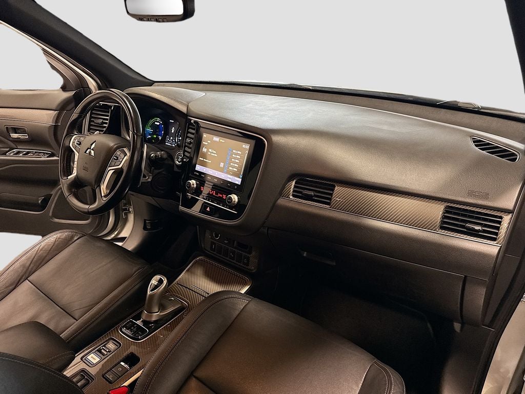 2022 Mitsubishi Outlander PHEV LE