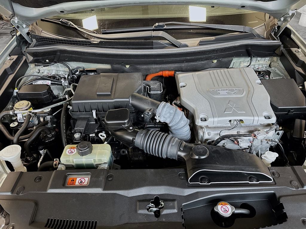 2022 Mitsubishi Outlander PHEV LE