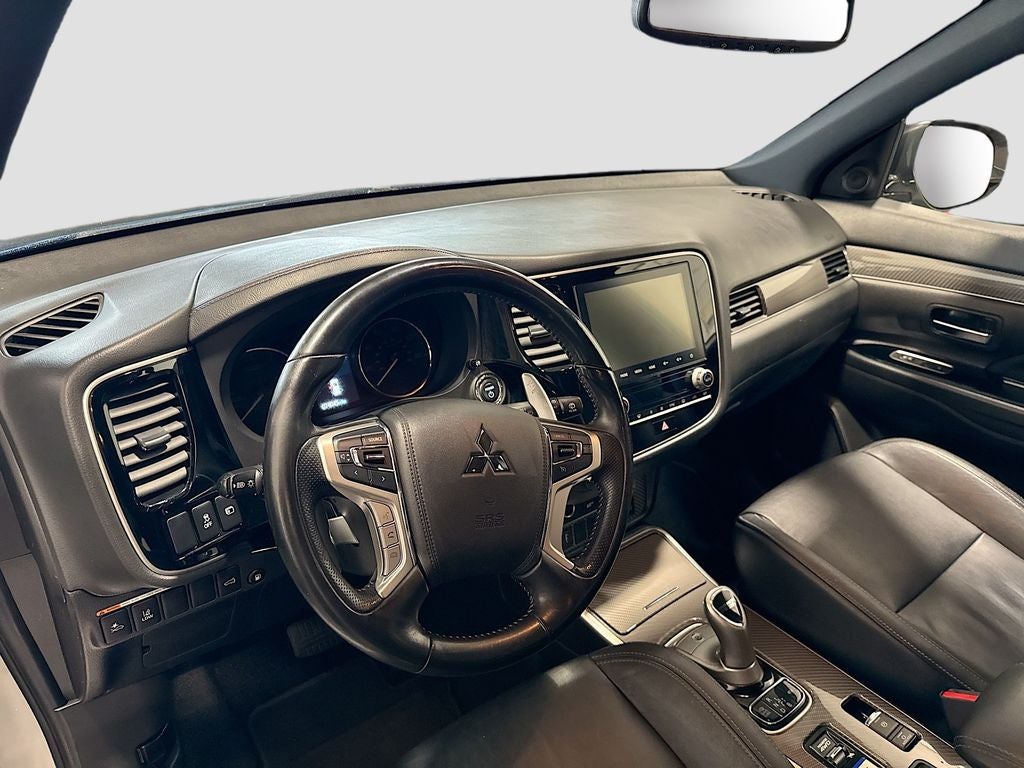 2022 Mitsubishi Outlander PHEV LE