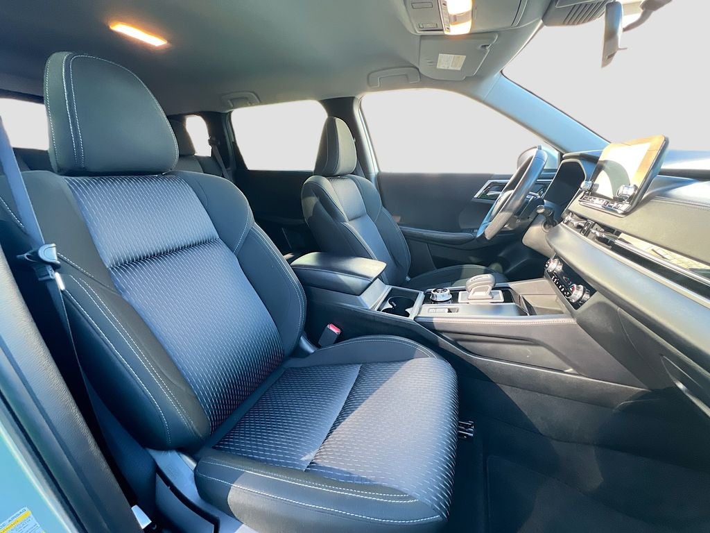 2023 Mitsubishi Outlander ES