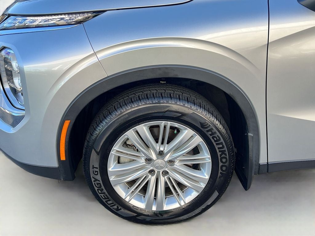 2023 Mitsubishi Outlander ES