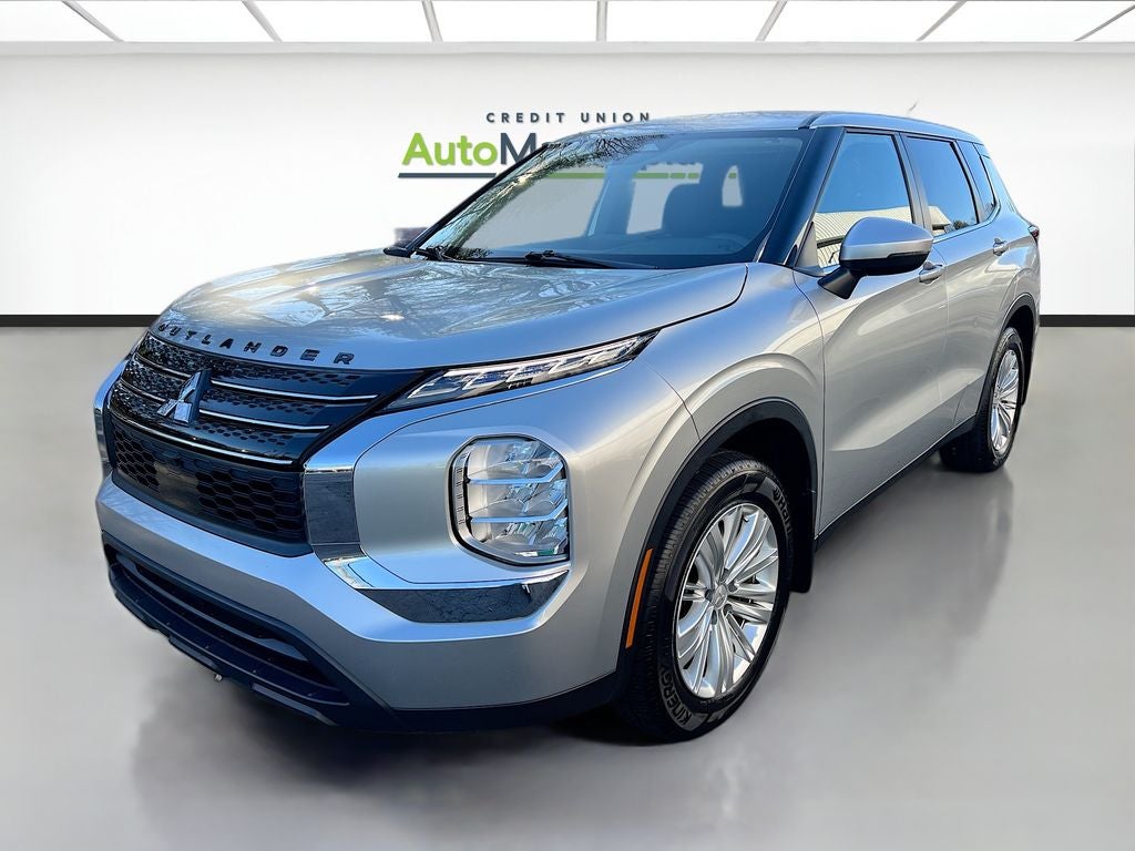 2023 Mitsubishi Outlander ES