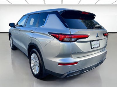 2023 Mitsubishi Outlander ES