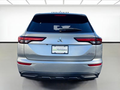 2023 Mitsubishi Outlander ES