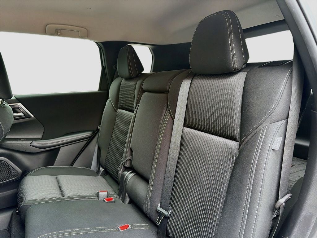 2022 Mitsubishi Outlander ES