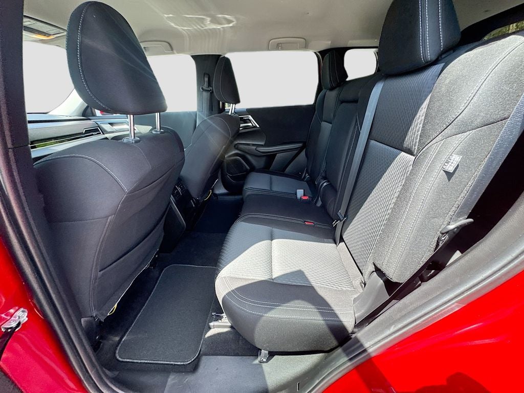 2024 Mitsubishi Outlander ES