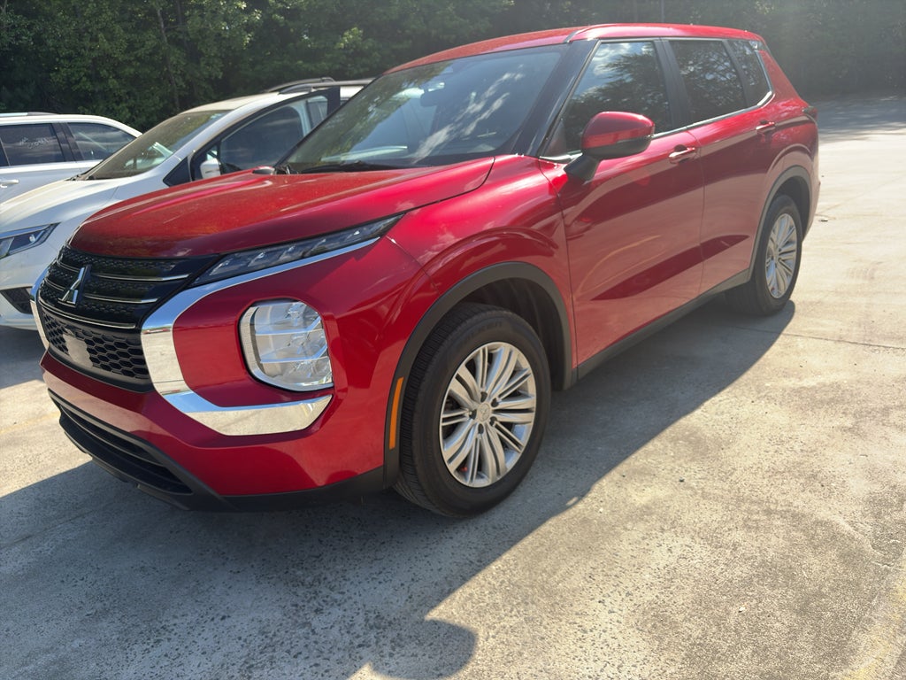 2024 Mitsubishi Outlander ES