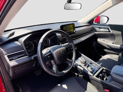 2024 Mitsubishi Outlander ES