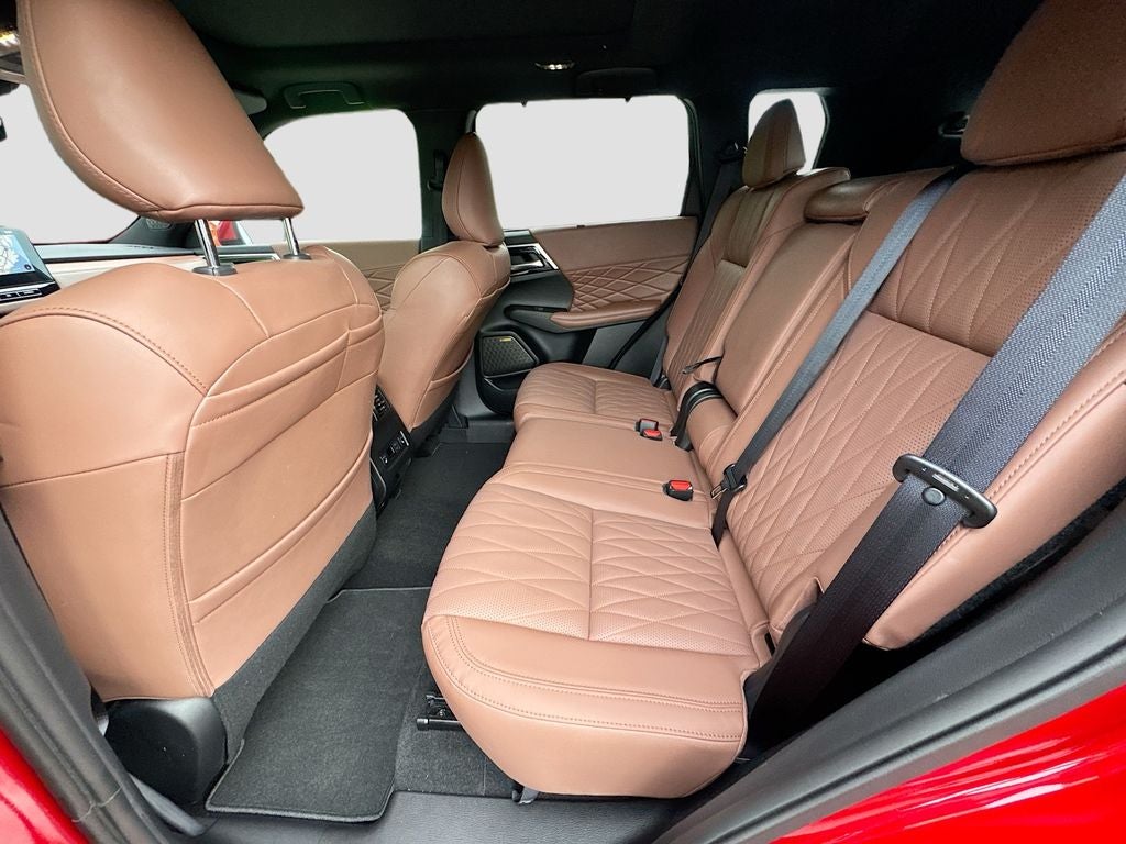 2025 Mitsubishi Outlander SEL