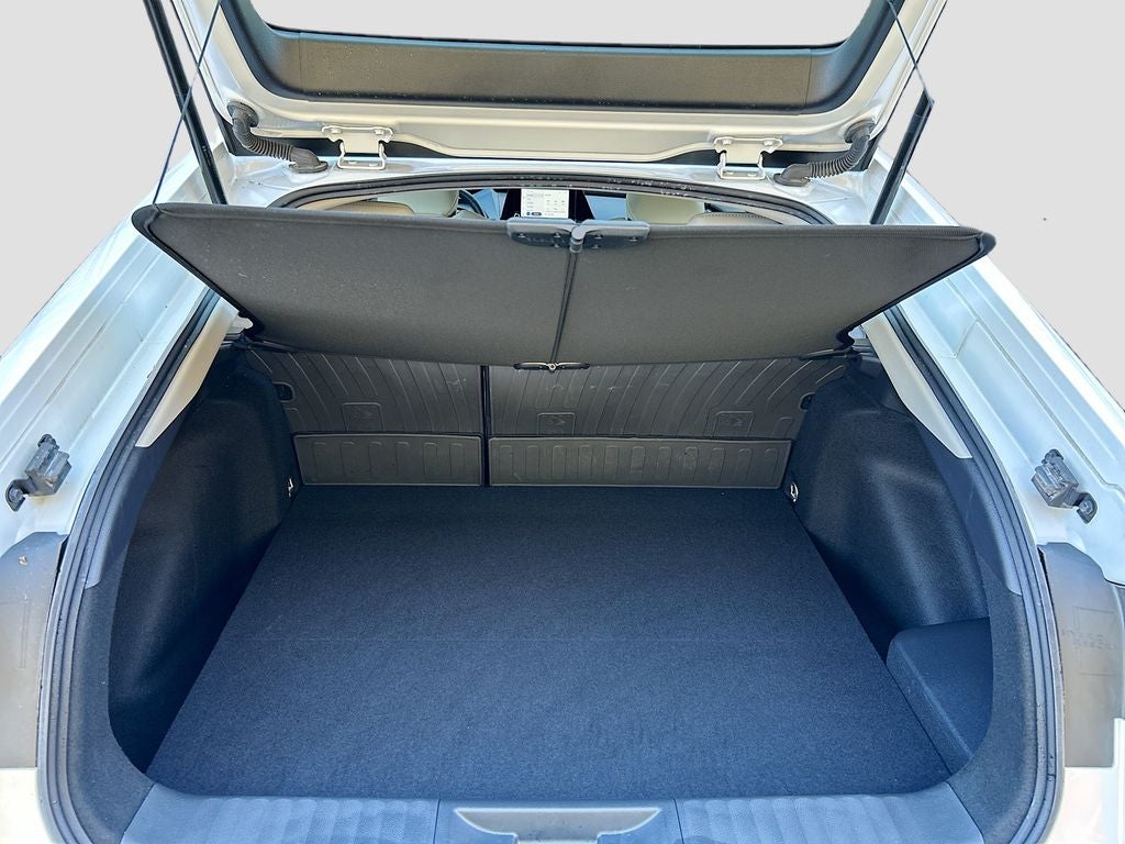 2023 Toyota Prius XLE