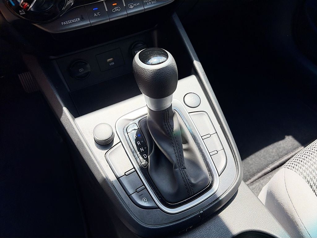 2023 Hyundai Kona SE