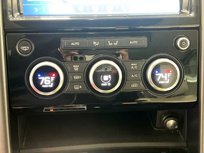 2017 Land Rover Discovery First Edition