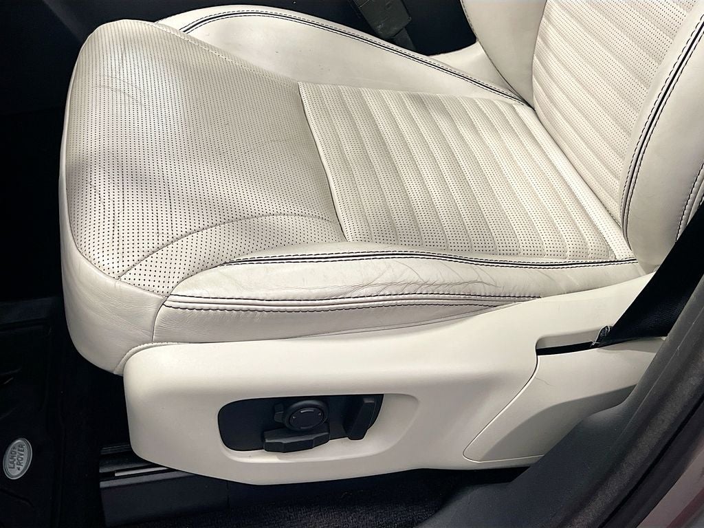 2017 Land Rover Discovery First Edition