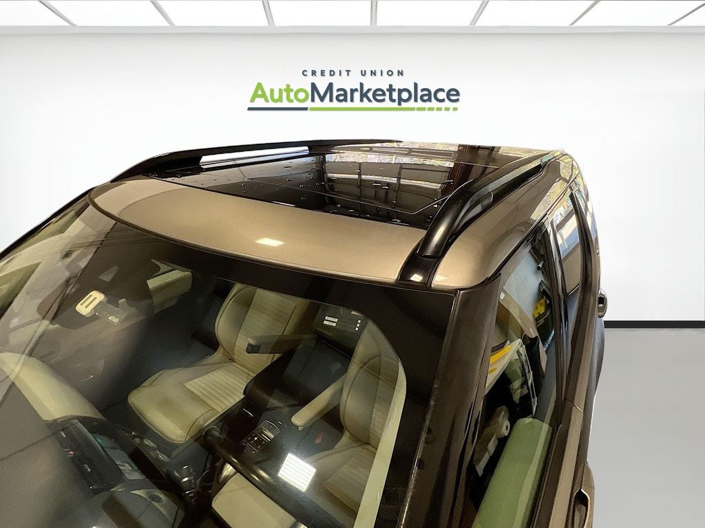 2017 Land Rover Discovery First Edition