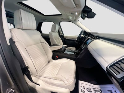 2017 Land Rover Discovery First Edition