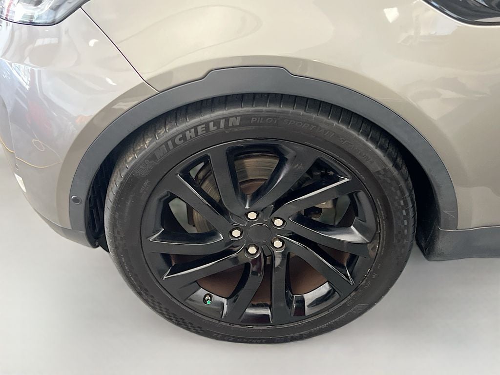 2017 Land Rover Discovery First Edition