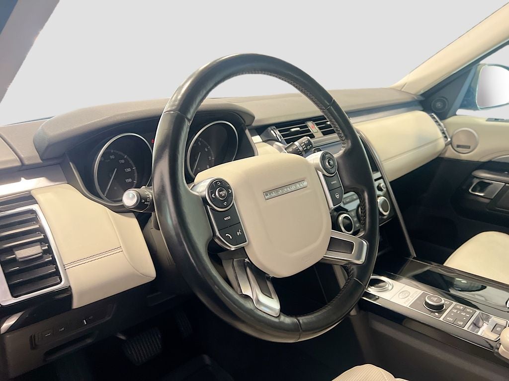 2017 Land Rover Discovery First Edition