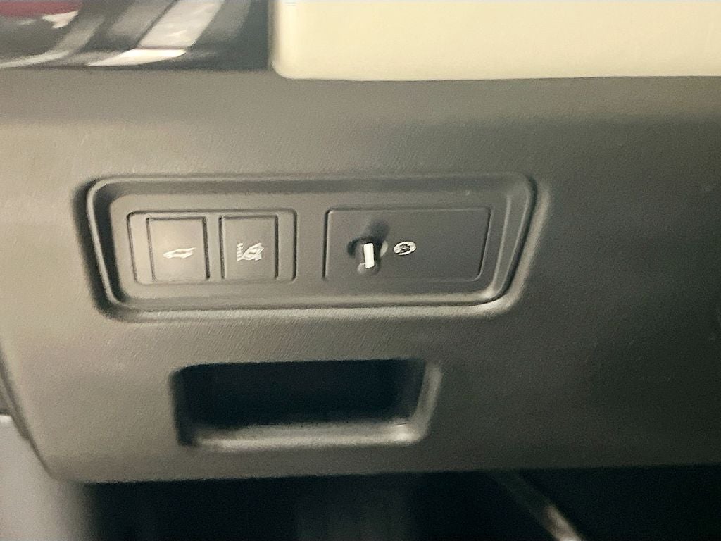 2017 Land Rover Discovery First Edition