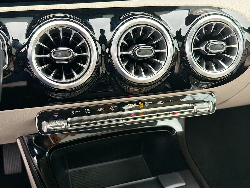 2022 Mercedes-Benz A-Class A220