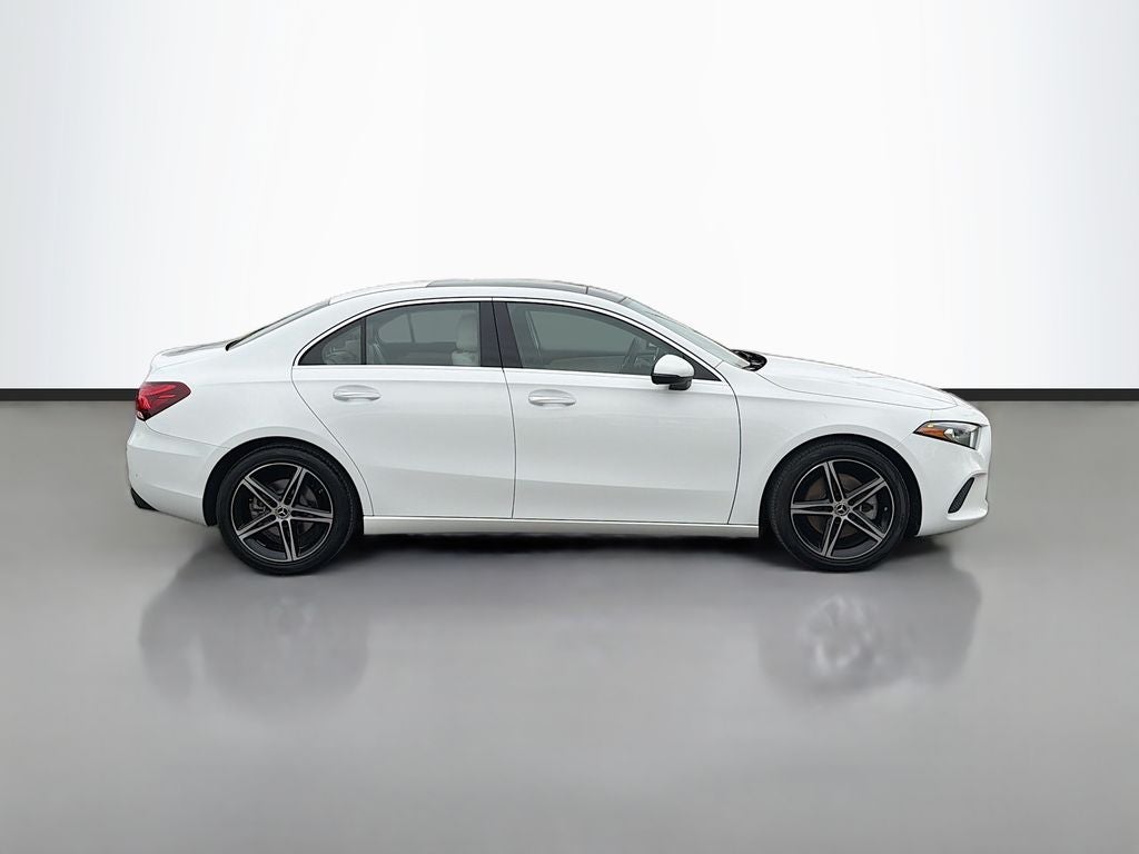 2022 Mercedes-Benz A-Class A220