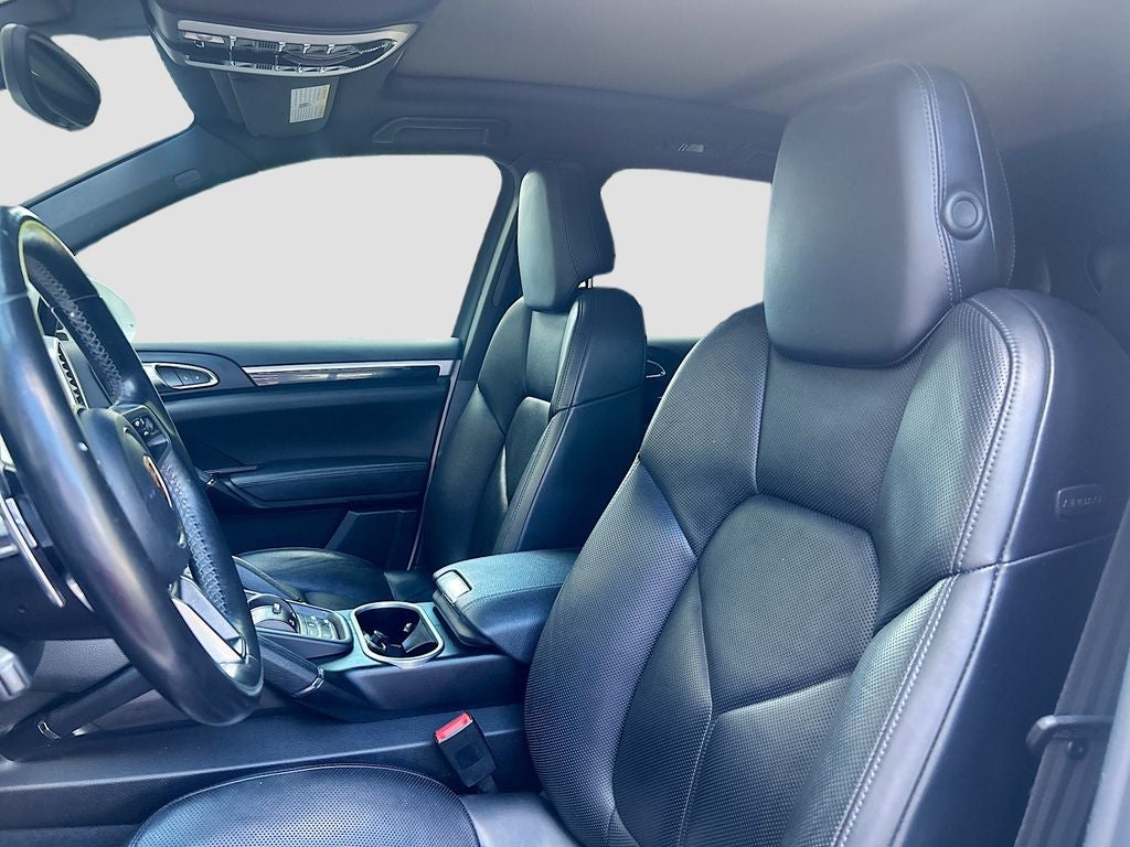2016 Porsche Cayenne Base