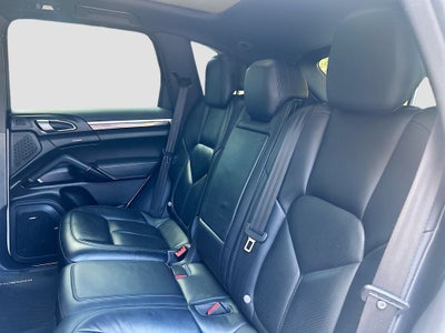 2016 Porsche Cayenne Base
